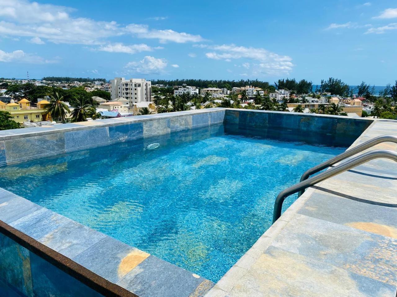 Cozy Seaview Penthouse Apartment Flic en Flac